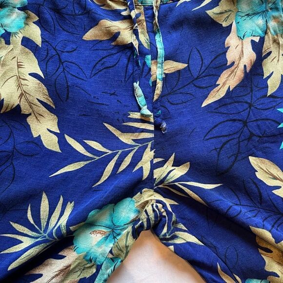 White Stag Petite Medium Capris blue/green/tan floral front pockets - Picture 5 of 6